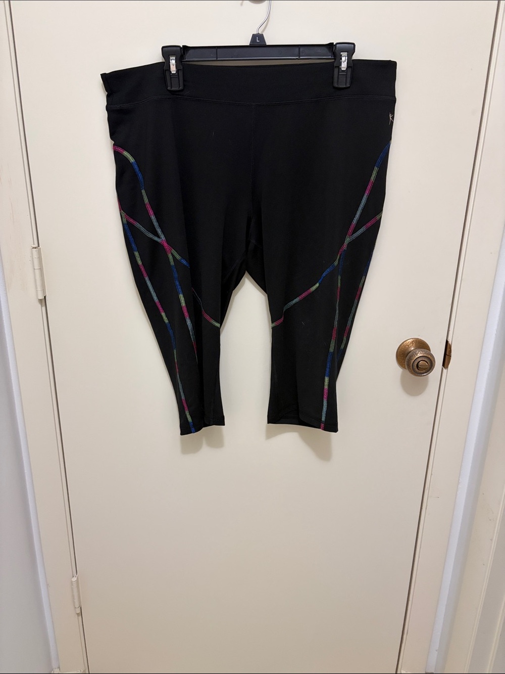 Black Womens Active Capri Leggings with Multicolor Accent